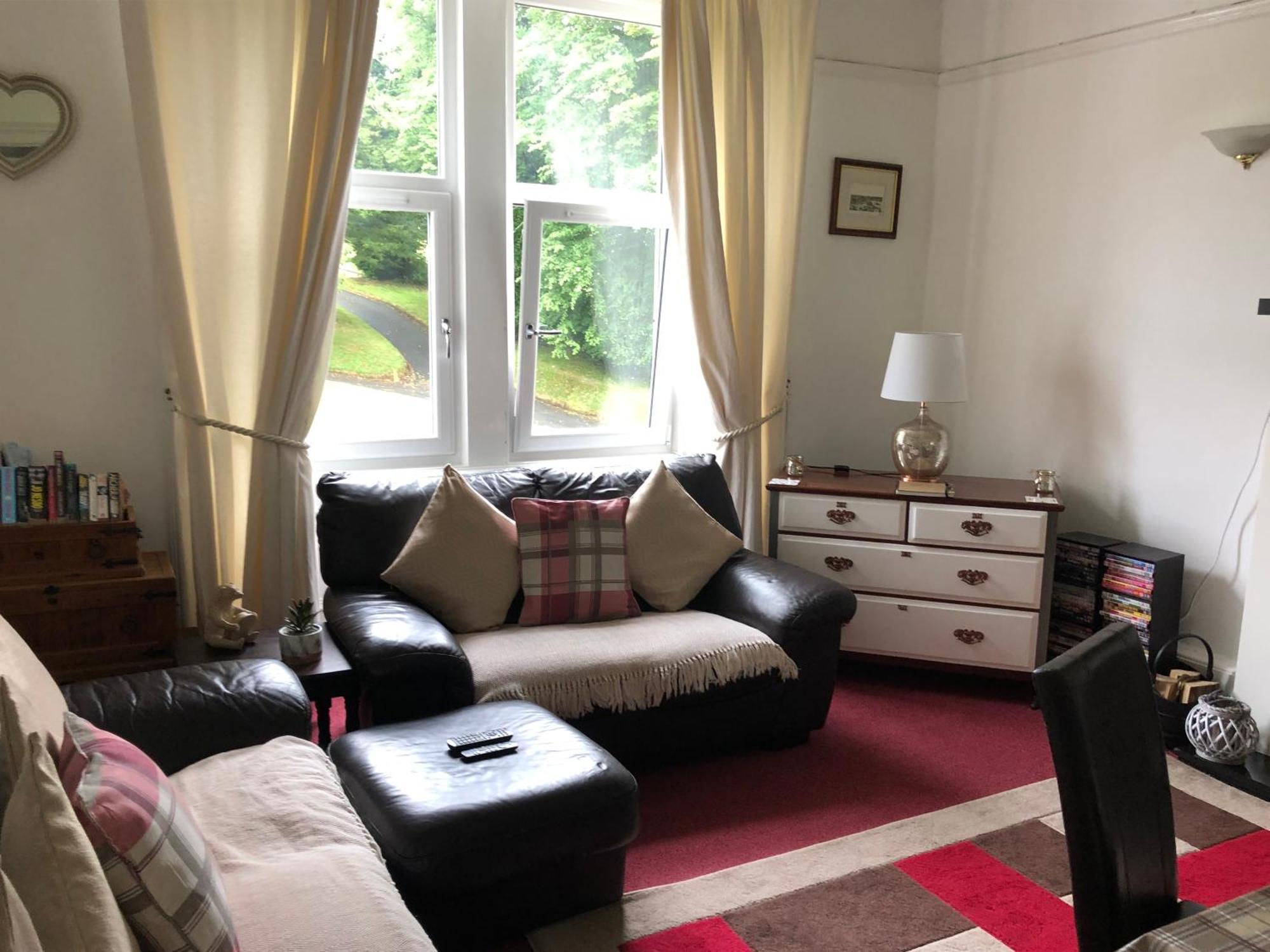 Captivating 2-Bed Apartment In Isle Of Bute รอธเซย์ ภายนอก รูปภาพ