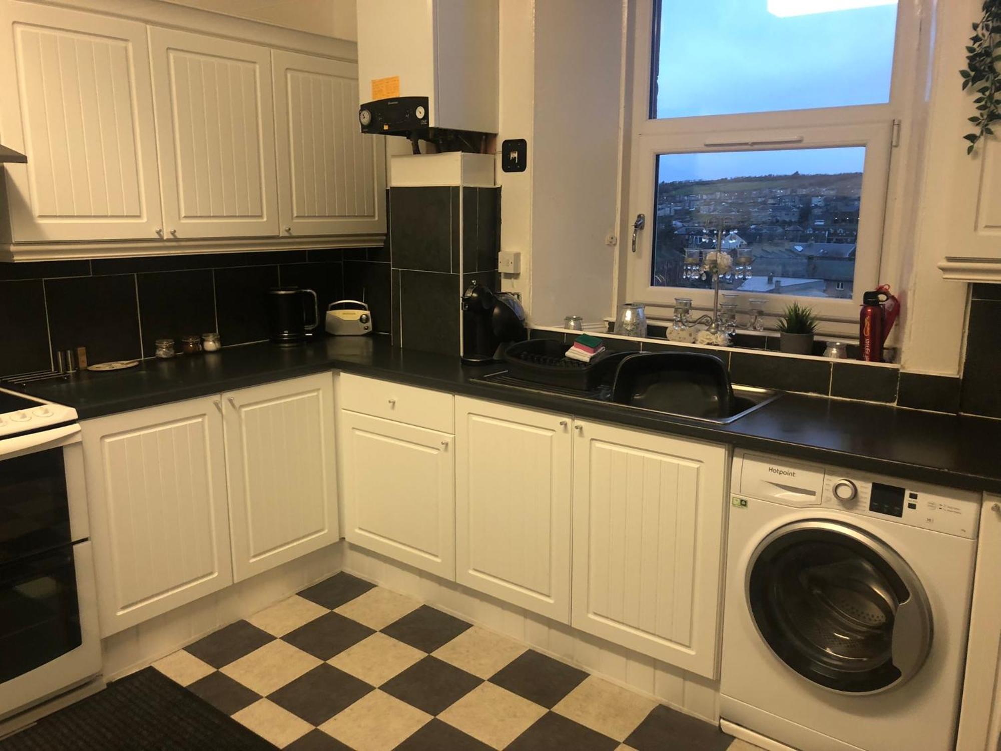 Captivating 2-Bed Apartment In Isle Of Bute รอธเซย์ ภายนอก รูปภาพ